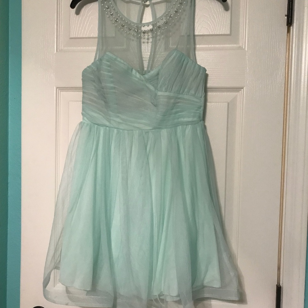Adorable mint illusion neckline dress!!!